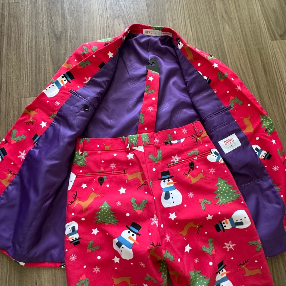 OppoSuits Fun Holiday Christmas Red Snowman Mens Suit and Tie Set 34 36